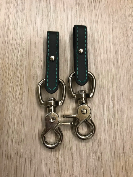 Steigbügelhalter mit Ziernaht